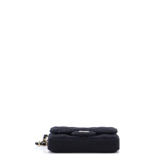 Small black quilted CHANEL belt bag with good hardware - Picture 6 of 6